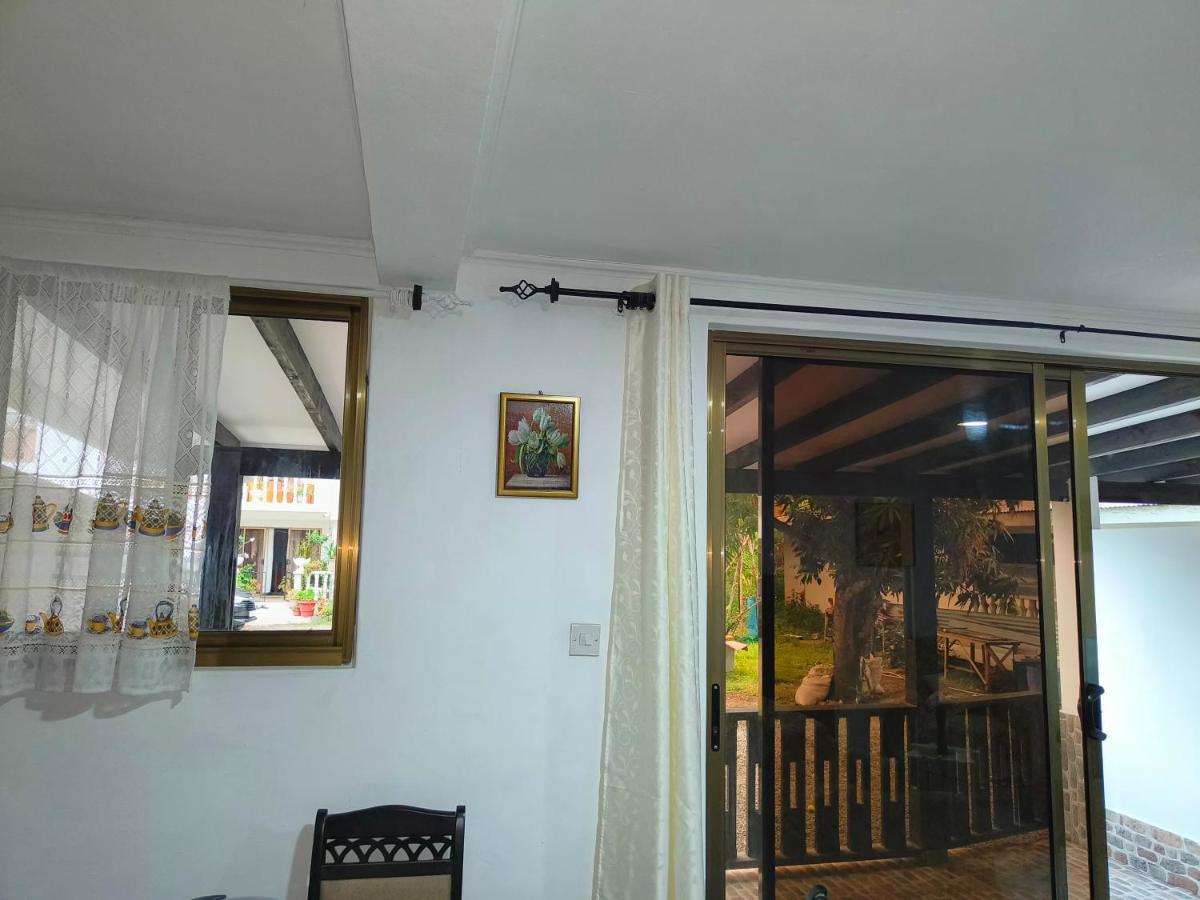 Alpha & Omega Apartment Seychelles 보발롱 외부 사진