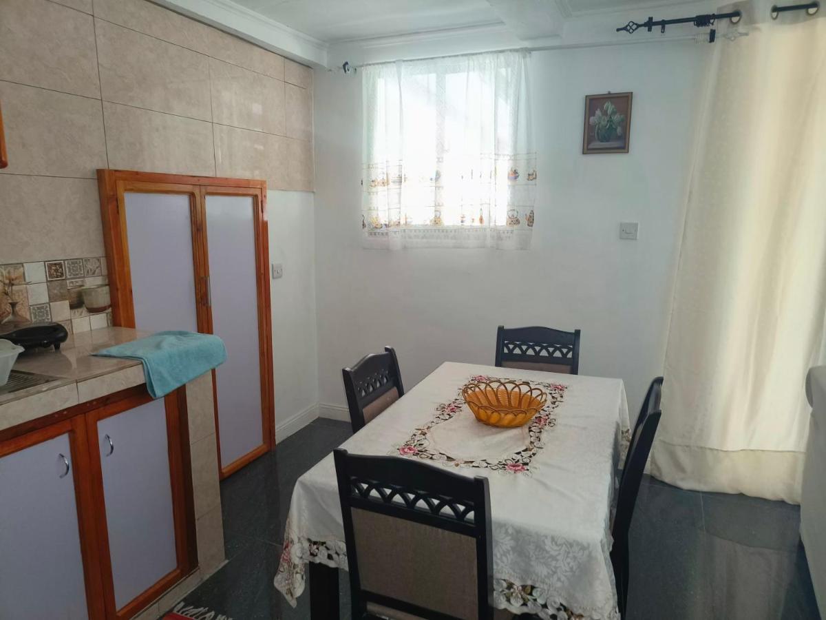 Alpha & Omega Apartment Seychelles 보발롱 외부 사진
